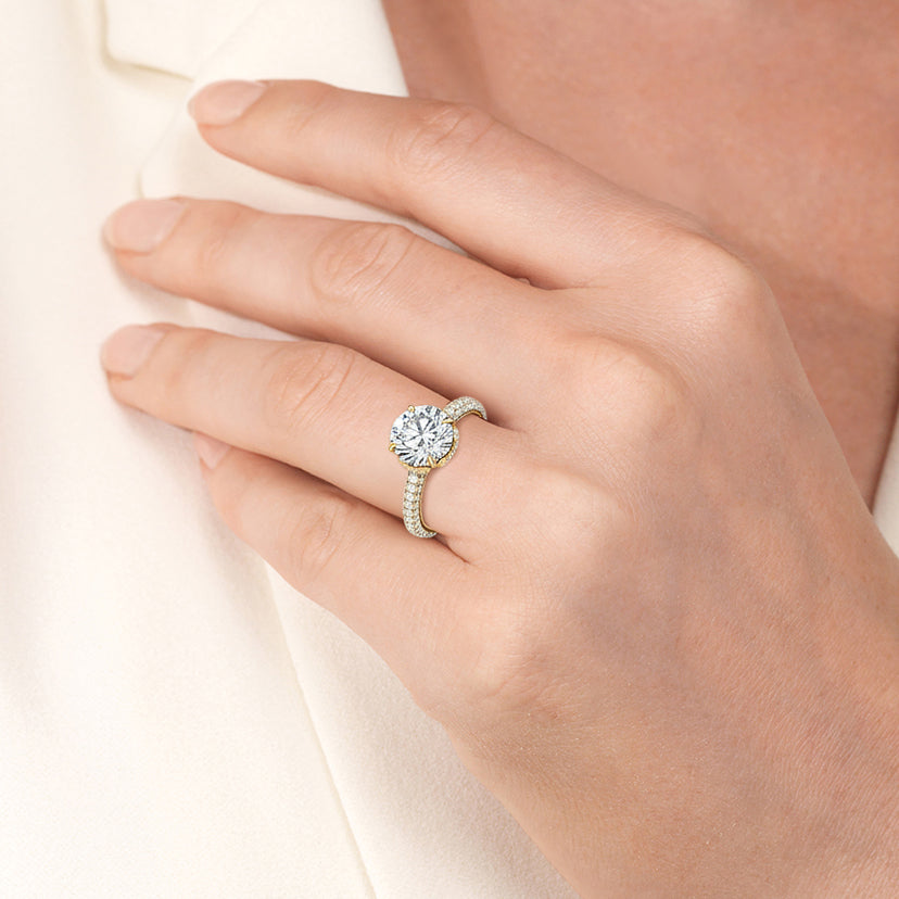 Model Wearing The Chrysler Edge Ring view