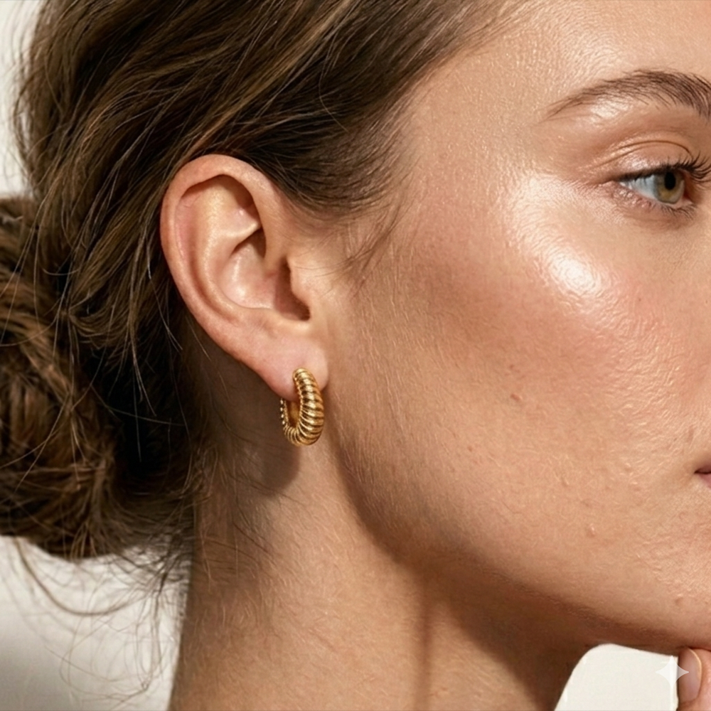 The Sofia Sculptural Hoops with 18K Yellow Gold Vermeil / Lab Cut Diamond in 14KT 18K Yellow Gold Vermeil / Lab view 3
