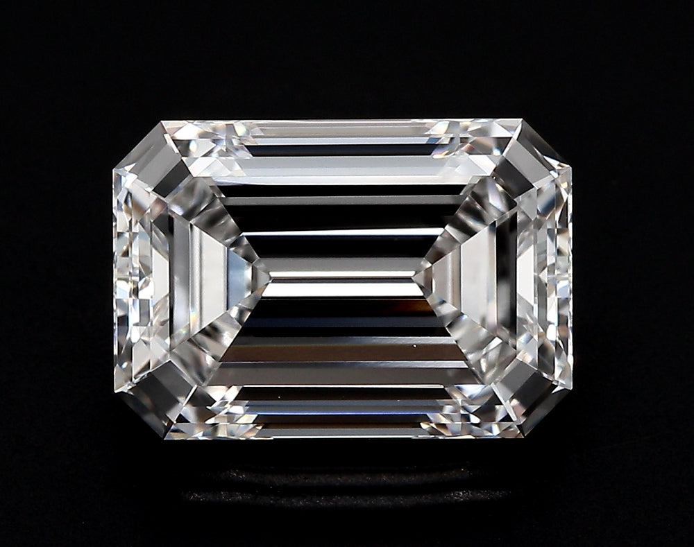 1.55 Carat Emerald Lab Diamond with  Cut Diamond in 14KT  view 1
