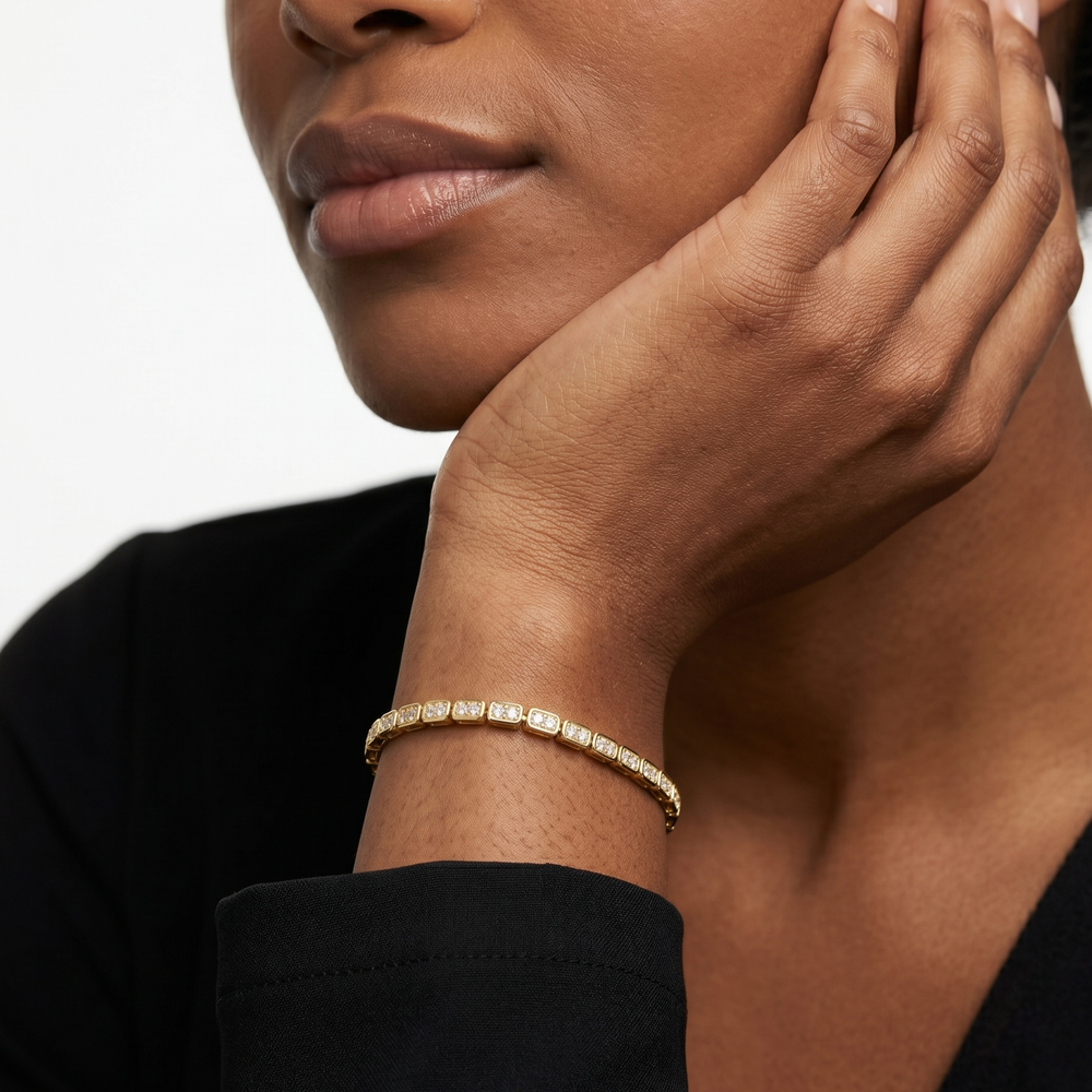 The Elara Bracelet with Lab Cut Diamond in 14KT 18K Yellow Gold Vermeil view 4
