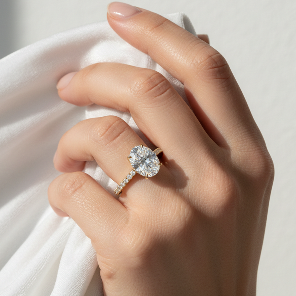 The Tulip Lumière Ring with Round Cut Diamond in 14KT Yellow Gold view 2
