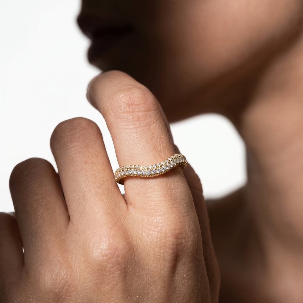 The Windsor Round Three Stone Diamond Wedding Band with Platinum Cut Diamond in 14KT Platinum view 2

