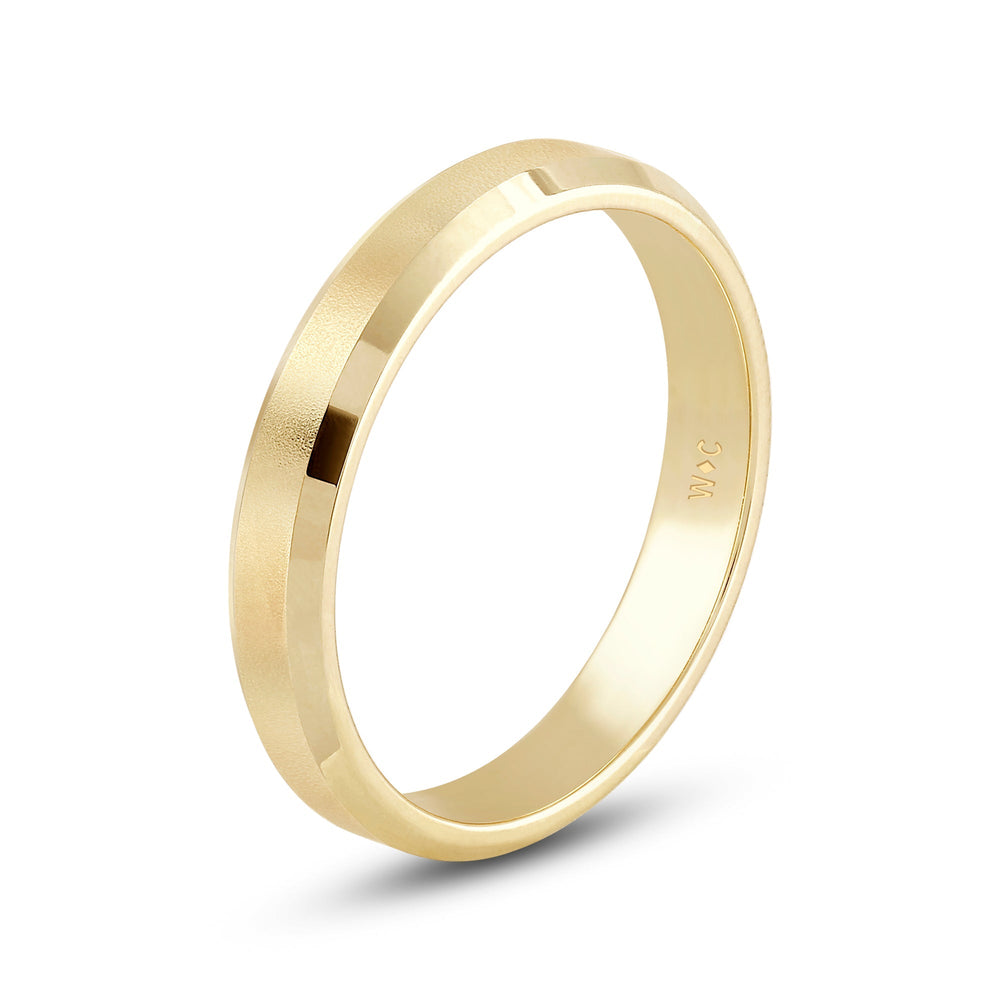 Men's Bevel Edge Comfort Fit Band with 14KT Yellow Gold / 4 Cut Diamond in 14KT Yellow Gold / 4 view 4
