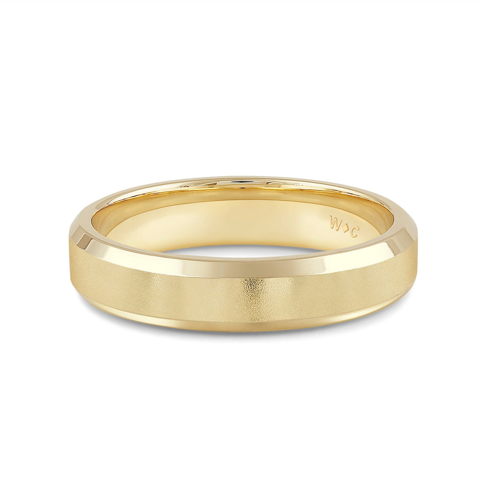 Men's Bevel Edge Comfort Fit Band with 14KT Yellow Gold / 5 Cut Diamond in 14KT Yellow Gold / 5 view 1
