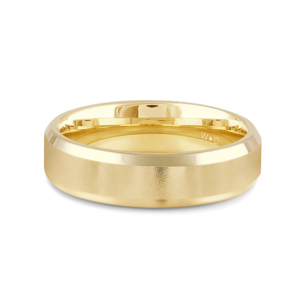 Men's Bevel Edge Comfort Fit Band with 14KT Yellow Gold / 6 Cut Diamond in 14KT Yellow Gold / 6 view 1
