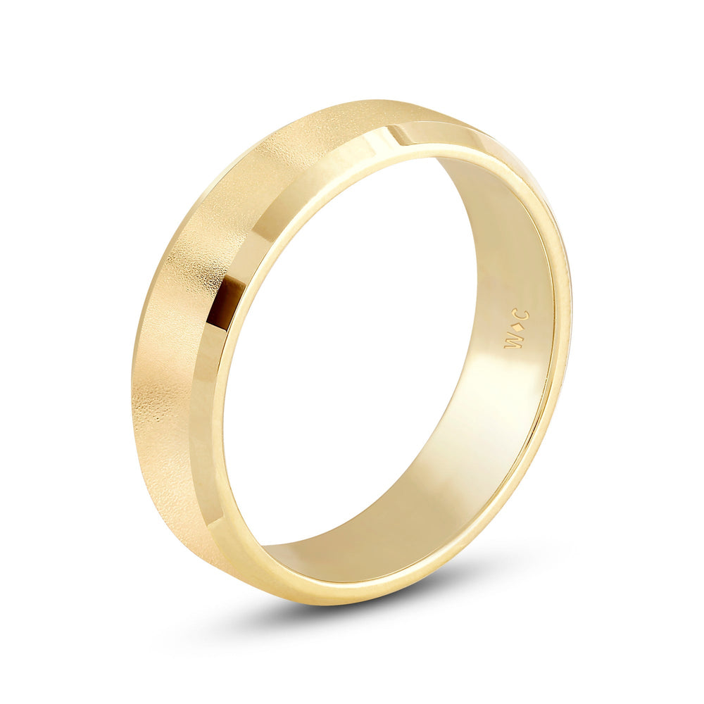 Men's Bevel Edge Comfort Fit Band with 14KT Yellow Gold / 6 Cut Diamond in 14KT Yellow Gold / 6 view 4

