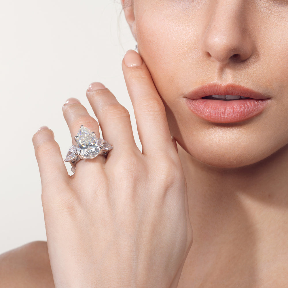 Model Wearing The da Vinci Reserve Rings view