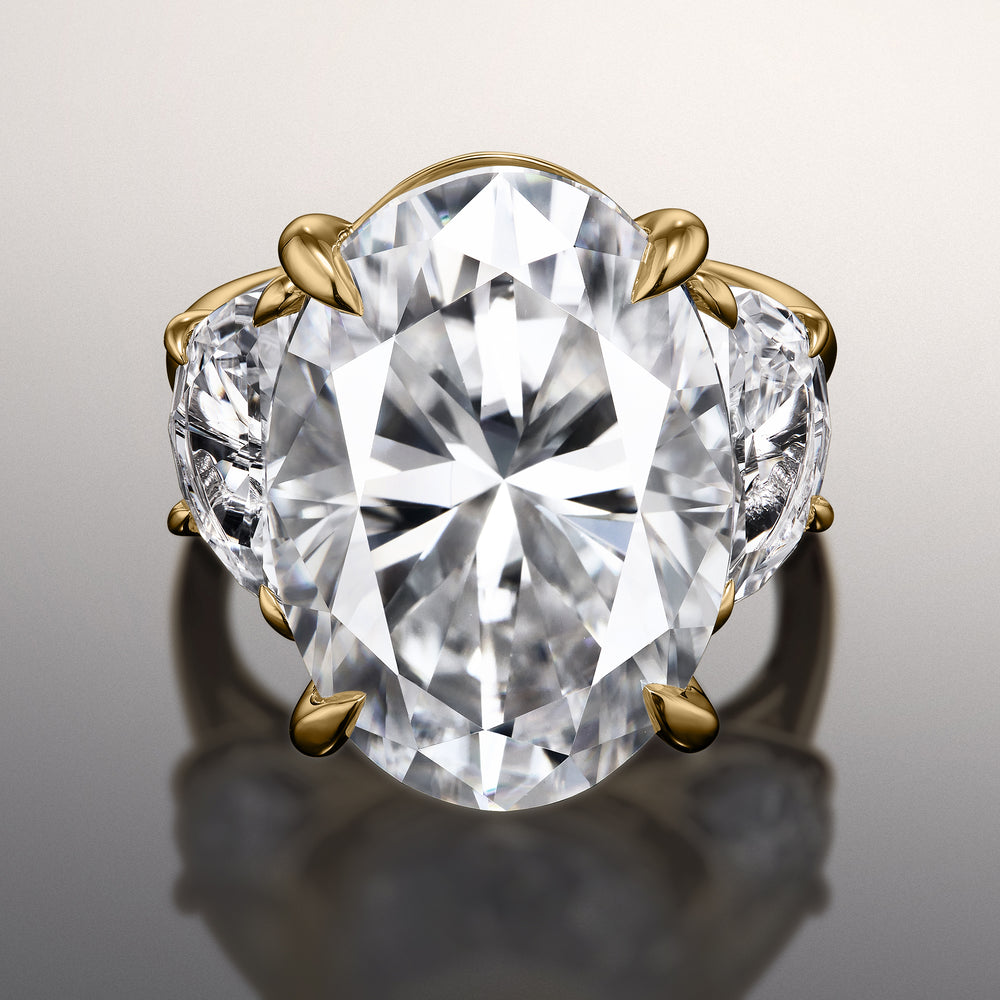 Oval Cut The Cézanne Ring with Lab Grown Diamond in 14KT Yellow Gold view 1
